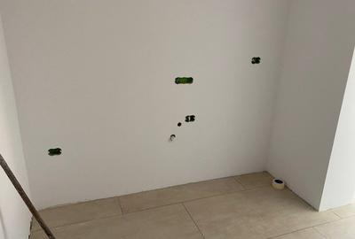3 camere  , centrala proprie,etaj 2-Lipovei - 4