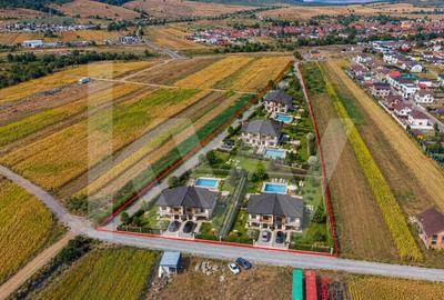 Teren Construcții intravilan de 3752 mp, în Cristian