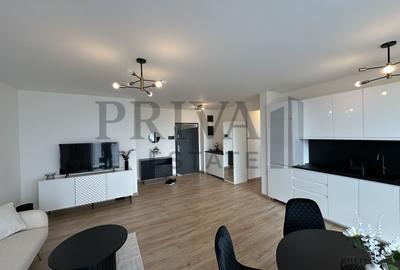 Apartament cu 2 camere decomandat, mobilat în Central