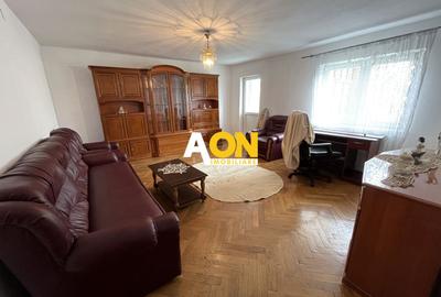 Apartament cu 3 Camere, Etaj Intermediar, Zona Cetate - 3
