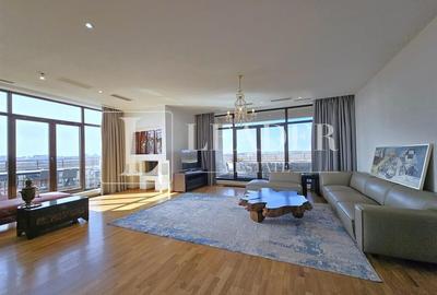Apartament cu 4 camere decomandat, mobilat în Iancu Nicolae