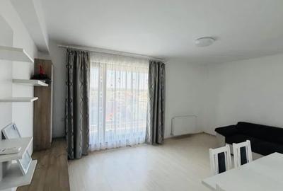 Apartament cu 4 camere semidecomandat, mobilat în Sisești