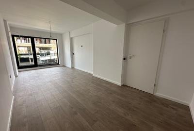 Apartament cu 2 camere decomandat în Apărătorii Patriei