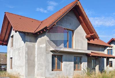 Casă individuală cu 5 camere în Nord-Vest