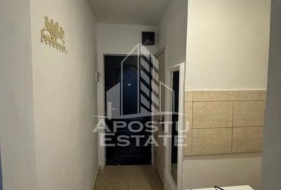 Garsonieră decomandată în Complex Studențesc