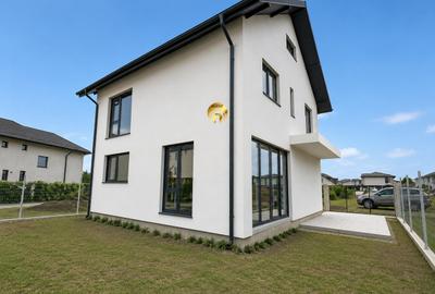 Casă individuală cu 5 camere în Otopeni