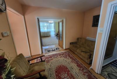 Apartament 3 camere etaj 1 - 2