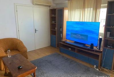 Apartament cu 4 camere decomandat în Cotroceni