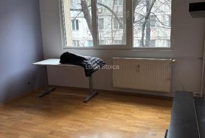 Apartament cu 3 camere semidecomandat, mobilat în Drumul Taberei