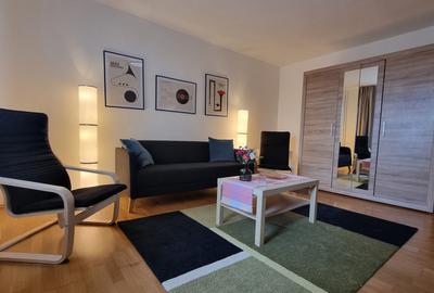Apartament cu 2 camere decomandat, mobilat în P-ța Victoriei