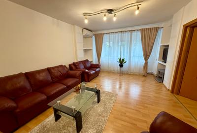 Apartament cu 3 camere decomandat, mobilat în Decebal