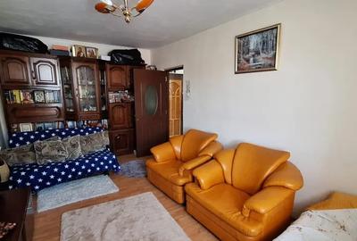 Obor Colentina, Teiul Doamnei, langa Sectia 7 Politie - 6