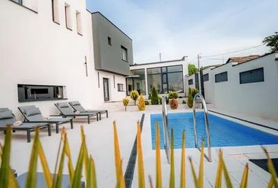 Vand in Santana casa moderna cu 5 camere,living, piscine, jcuzzi, villa premium - 1