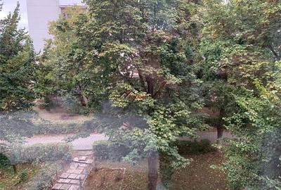 Apartament 2 camere + bucătărie, renovat recent, cu parcare – Dealul F - 22