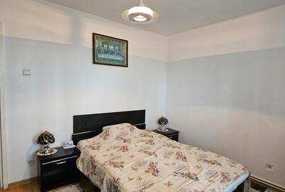 Vand apartament de 2 camere, circular(decomandat)cf 1,situat pe str.Rahovei - 5