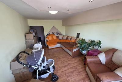 Apartament cu 4 camere decomandat, mobilat în Rahova