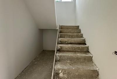 Casă individuală spațioasă | 6 camere, 244 mp utili, teren 421 mp | Dobroești - 10