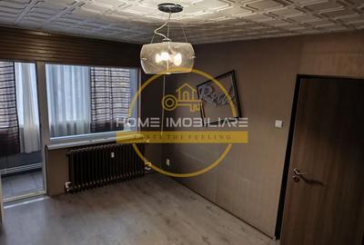 Apartament cu 3 camere semidecomandat, mobilat în Tătărași