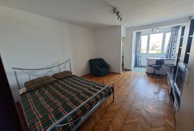 Central, de inchiriat - 2