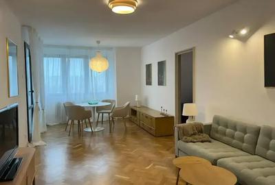 Apartament cu 3 camere semidecomandat, mobilat în Vatra Luminoasă