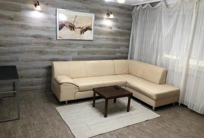 Apartament cu 2 camere semidecomandat, mobilat în Central