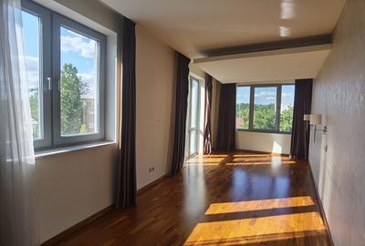 Apartament spatios cu 3 dormitoare in complex cu paza si piscina comuna - 23