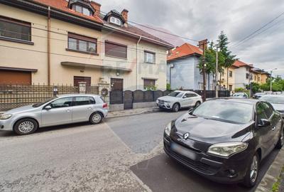 Vila generoasa cu 5 camere si curte, de vanzare in zona 13 Septembrie - 23