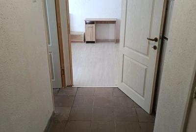 Garsoniera langa metrou 1 Decembrie, renovata, pret negociabil, etaj 4 din 9 - 6