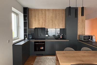 Apartament cu 3 camere semidecomandat în Herăstrău