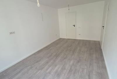 Apartament cu 3 camere decomandat în Dristor