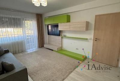 Apartament cu 2 camere decomandat în Tractorul