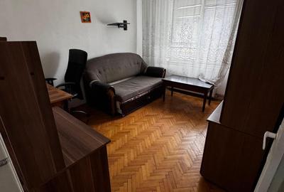 3 Cam--Complex Studentesc-3 Min de Centru--Etaj 7--Centrala-- 63 MP-110.000 Euro - 4