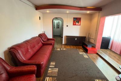Apartament cu 2 camere semidecomandat, mobilat în Brazda lui Novac