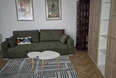 Garsonieră decomandată în Central