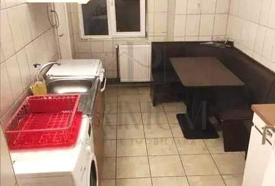 DAMBOVITA - 5 camere - 2 bai - 2 balcoane - centrala proprie - 5