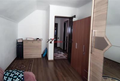 Comision 0%! Locul unde confortul devine acasa! Casa insiruita spatioasa zona Fl - 9