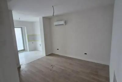 Apartament cu 2 camere decomandat în Titan