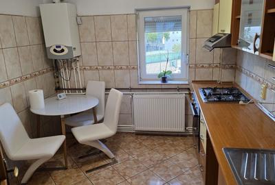 CASA DE CULTURA, 4 CAMERE, 70 MP,  150.000 EURO - 3