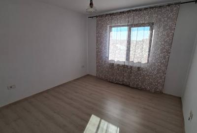 Apartament 3 camere 75mp,et.3 cu pod,loc de parcare,bucatarie mobilata-cod163478 - 7