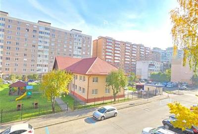 Apartament cu 3 camere circular, mobilat în Astra