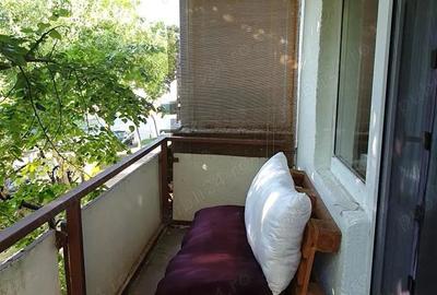 Apartament spatios cu doua balcoane,  la etaj 1 in zona Bd Cetatii - 1