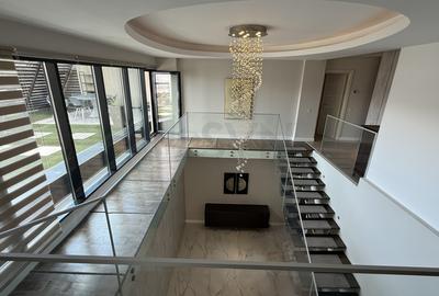 Apartament cu 5 camere decomandat, mobilat în Herăstrău