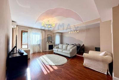 Apartament de  vânzare zona Peninsula Constanta zona Cazino Bloc Nou - 1