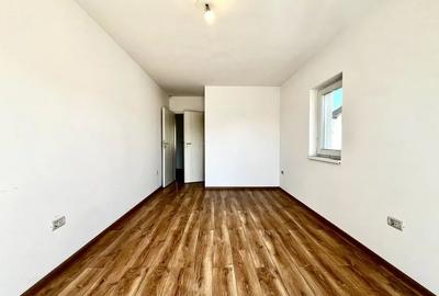 Casă de închiriat 5 camere + 5 băi + 3 balcoane + terasă 800€/luna - 15
