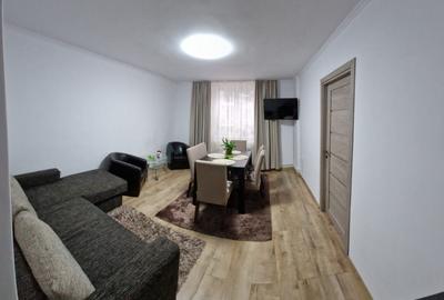 Apartament cu 3 camere semidecomandat în Central