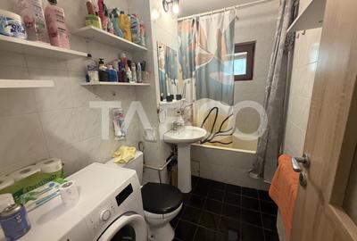 Apartament decomandat 80 mpu 3 camere 2 bai etaj 2 zona 1 Decembrie - 8