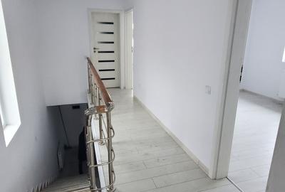 Casă individuală cu 4 camere în Haliu