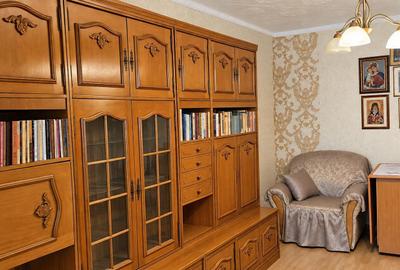 Apartament cu 2 camere decomandat, mobilat în