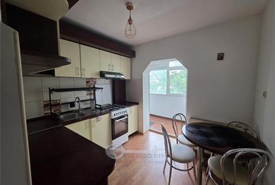 Apartament 3 camere decomandat 2 bai Nicolina - Gradinita nr. 1 - 3