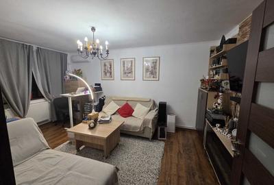 Apartament cu 4 camere decomandat, mobilat în Drumul Taberei